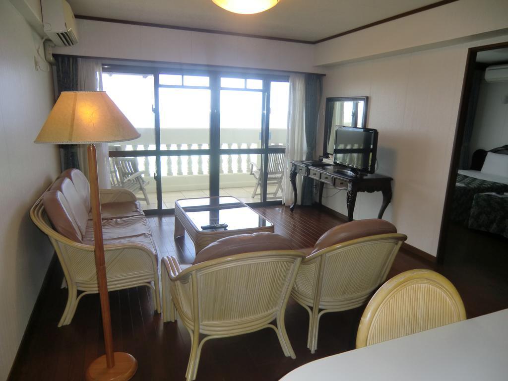 Morimar Resort Hotel Yomitan Habitación foto